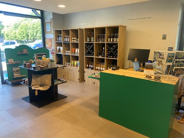 Intérieur de la boutique et atelier de l'Aménagerie à Moulins